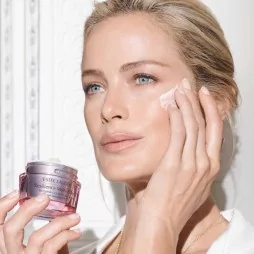 Estée lauder resilience multi-effect crème tri-peptide visage et cou spf15