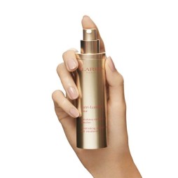 Clarins nutri lumière jour emulsion revitalisante lumière anti-âge